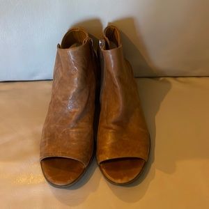 Lucky Brand brown wedge sandals